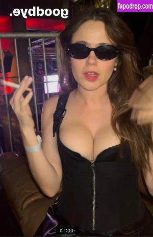 Molly Gordon leak #0030