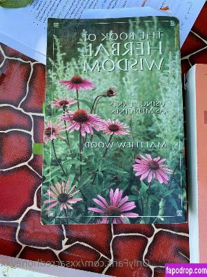 xxsacredhoneyxx leak #0034