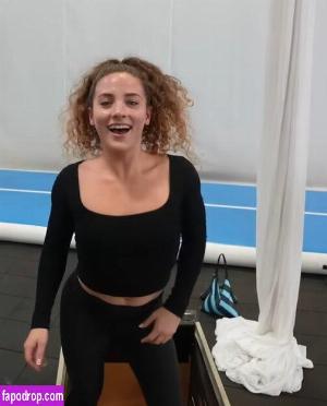 Sofie Dossi leak #0173