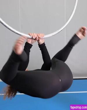 Sofie Dossi leak #0170