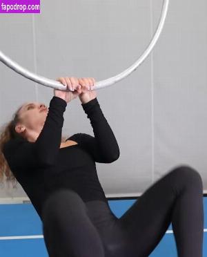 Sofie Dossi leak #0169