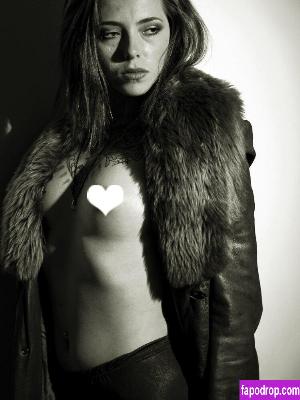 Karen Menegazzo leak #0002