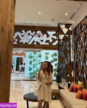 Sarah Pan leak #0014