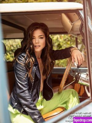 Marie Avgeropoulos leak #0030