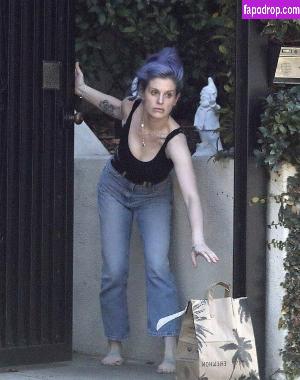 Kelly Osbourne leak #0019