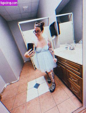 Stepstool Sarah leak #0172