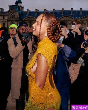 Paola Locatelli leak #0168