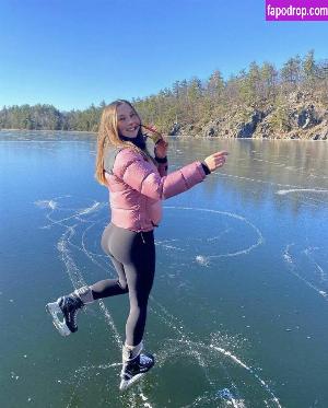 Lilly Breton leak #0018