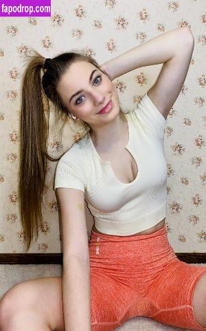 Anna Gloss leak #0086