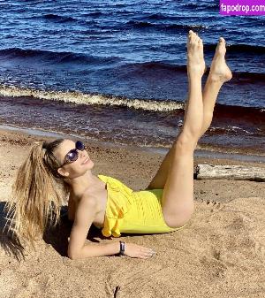 Anna Gloss leak #0076