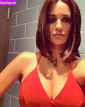Penelope Cruz leak #0034