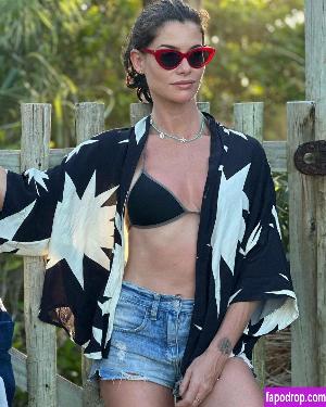 Alinne Moraes leak #0012