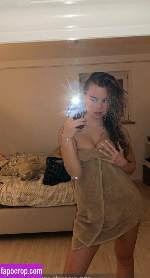 Laura Langas leak #0091