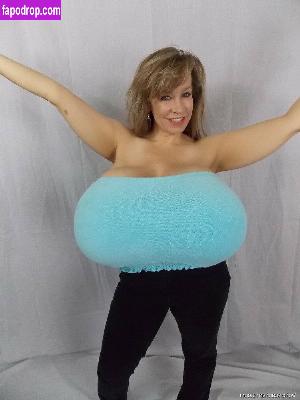 Chelsea Charms leak #2007