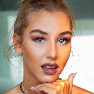 Lauragetshigh L leak #0006