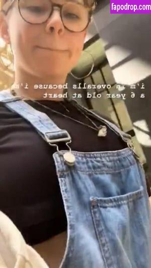 Mina Sundwall photo #0012