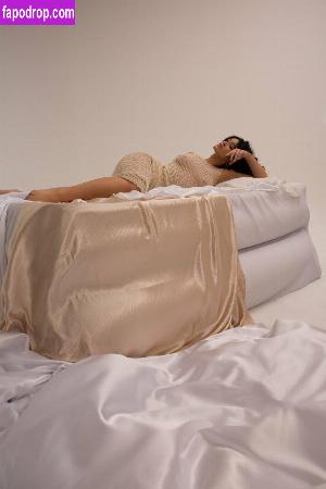 Elley Duhé photo #0075