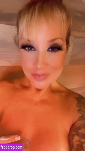 Vivi Fernandez photo #2226