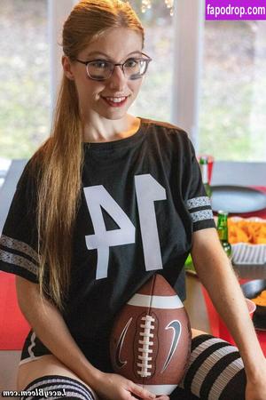 Lacey Bloom photo #0256