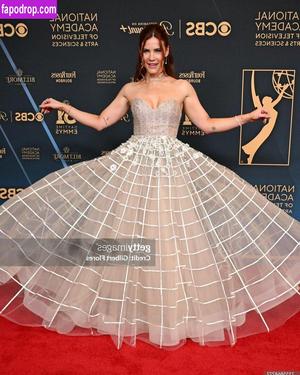 Courtney Hope photo #0265