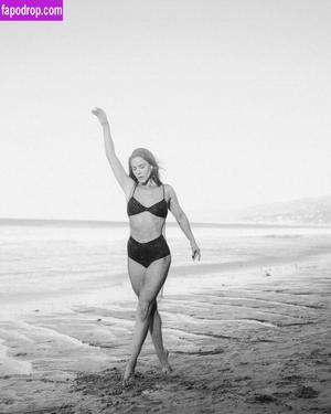 Courtney Hope photo #0260