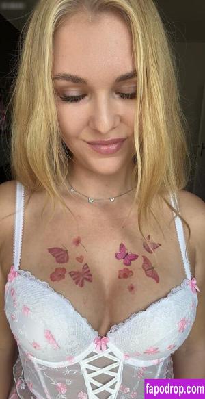 laurie_berlin photo #0175