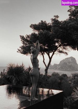 Pamela Reif photo #0837