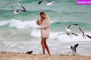 Candice Swanepoel photo #1588