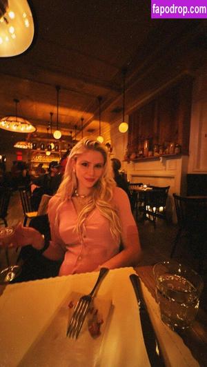 Erin Moriarty photo #0528