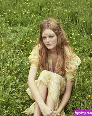 Willow Hand photo #0017