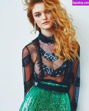 Willow Hand photo #0001