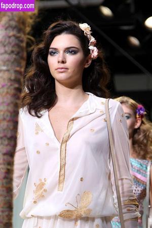 Kendall Jenner photo #3443