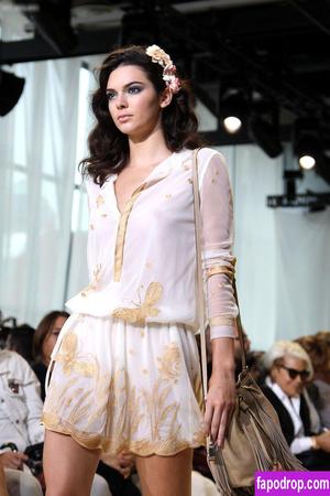 Kendall Jenner photo #3439